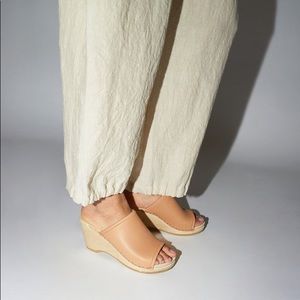 No. 6 // Daria Wedge